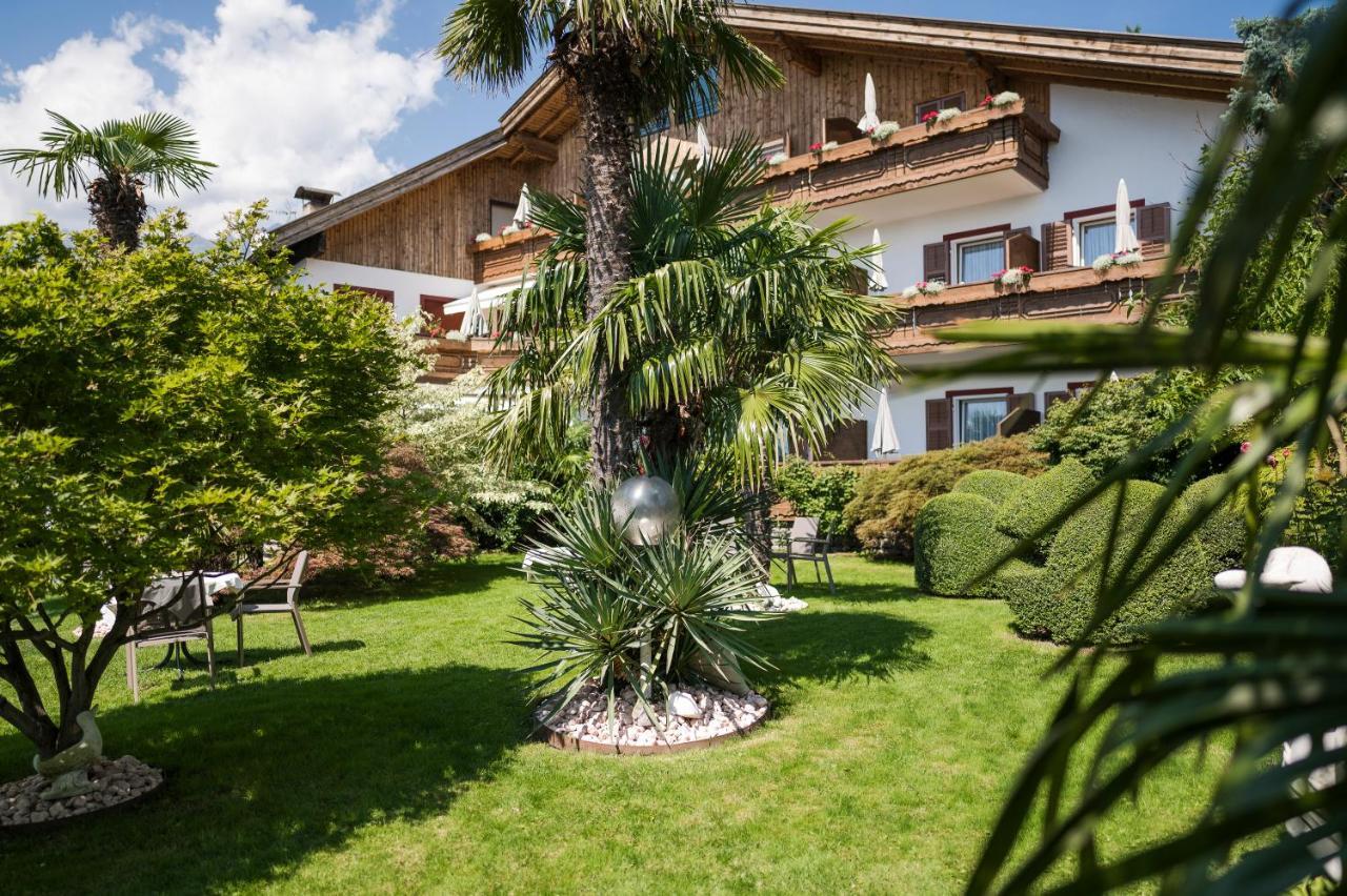 Pension Zum Burggraefler Schenna Exterior foto