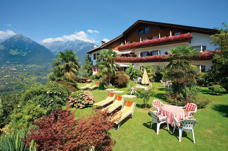 Pension Zum Burggraefler Schenna Exterior foto